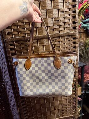 Louis Vuitton Damier Azur Neverfull PM